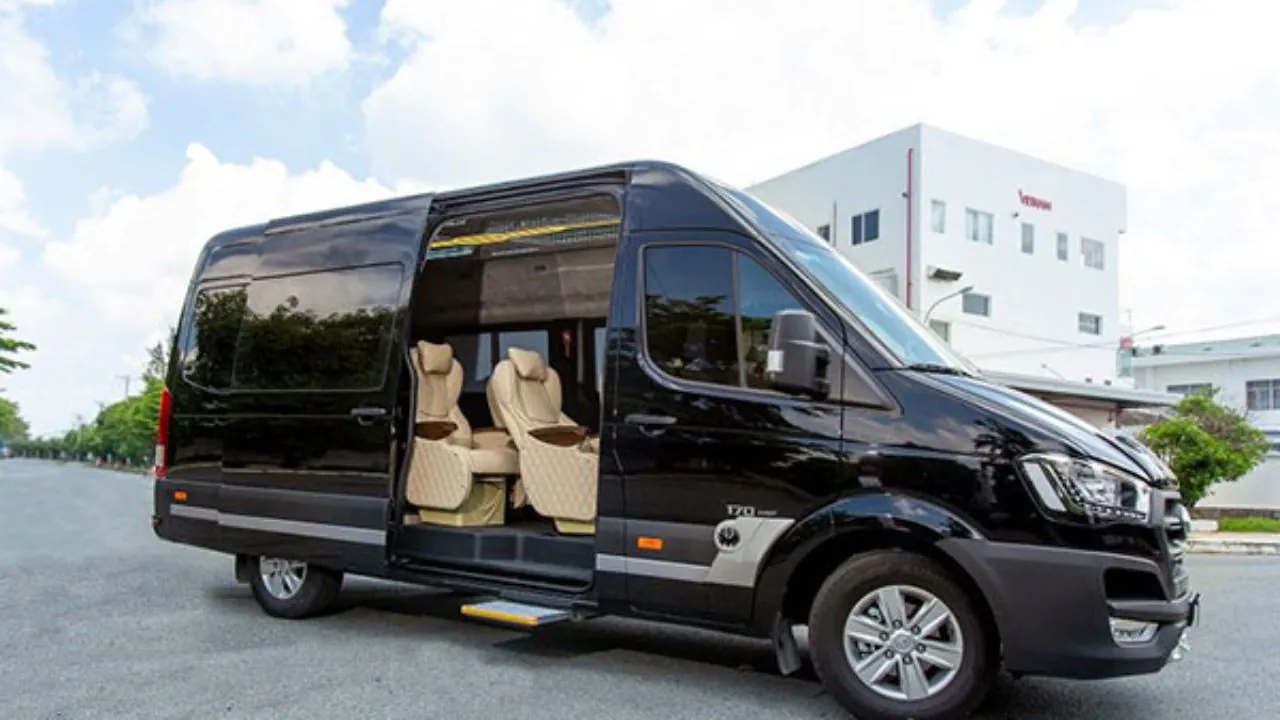 Thuê Xe Limousine Có Tài Xế